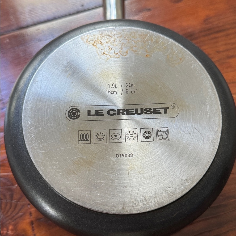 Le Creuset ® Toughened Non-Stick PRO 2-Qt. Saucepan with Lid
